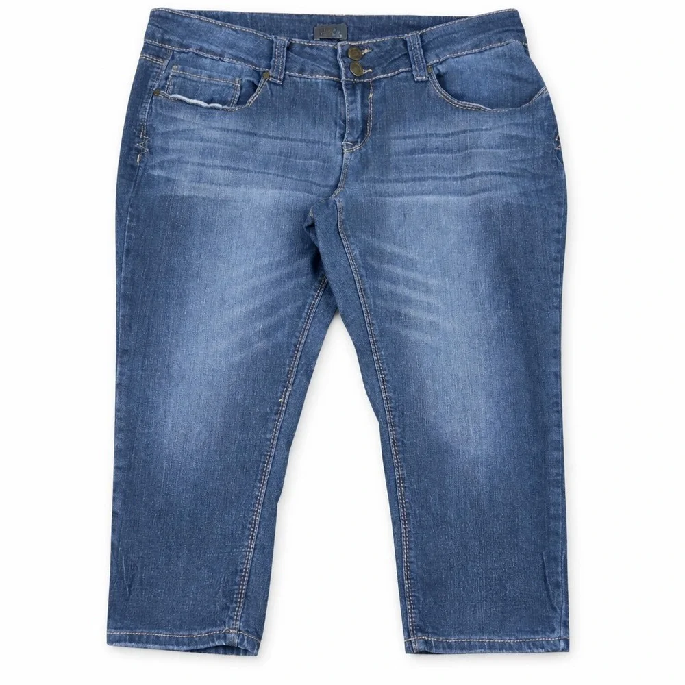 Dots Women's Size 12 Capri Jeans Blue Denim Mid Rise Mid Calf Casual 38x18‎